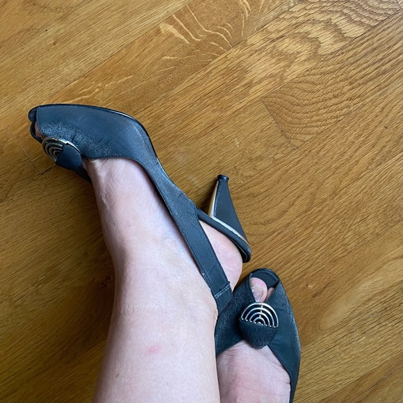 Vintage Young Sixteen shoes Women size US 6( my size) Dark Gray slingback heels - Picture 1 of 14
